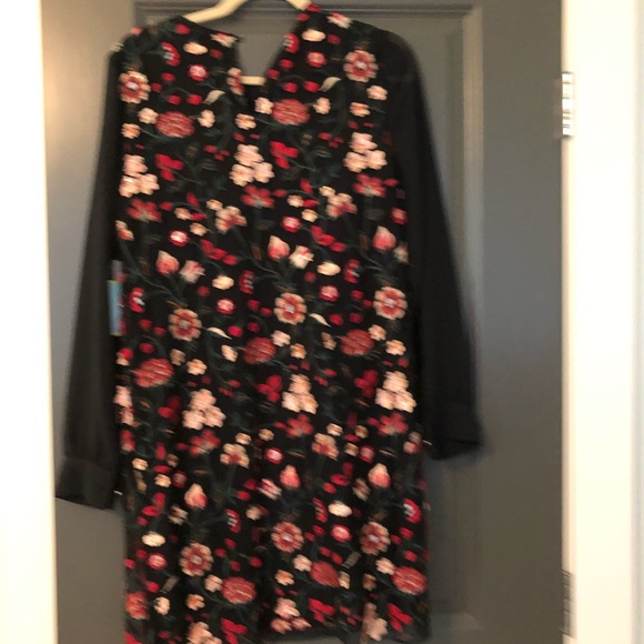 CeCe embroider overlay dress size 4 NWT - Picture 6 of 6